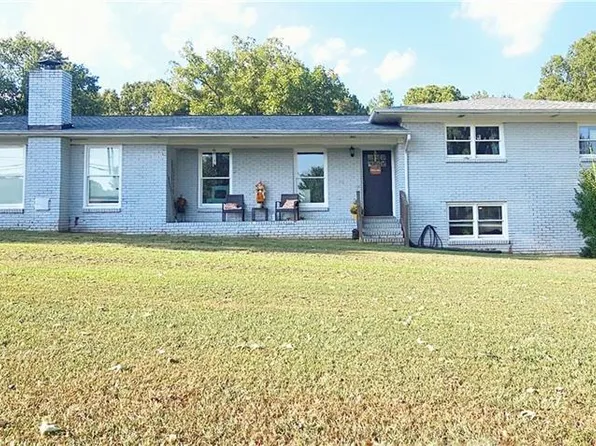 1215 Fairview Rd NW, Calhoun, GA 30701