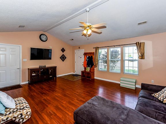 5th image of 2942 Pembroke Pl