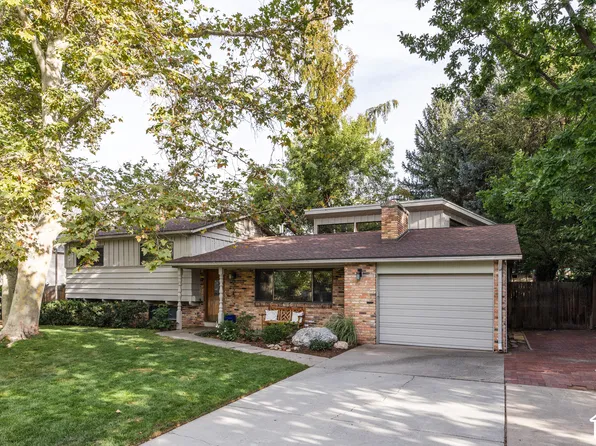 2775 E Loredell Dr, Holladay, UT 84117