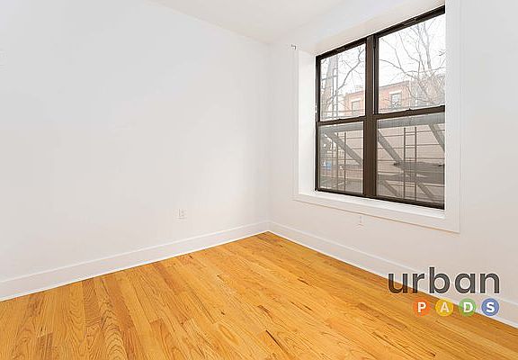5th image of 930 De Kalb Ave #401