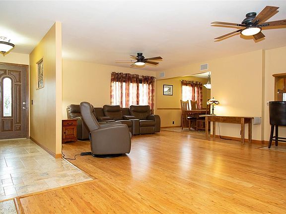3rd image of 2625 Bradwell Dr