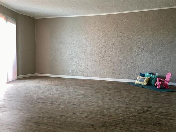 3rd image of 3410 Nasa Pkwy APT 102