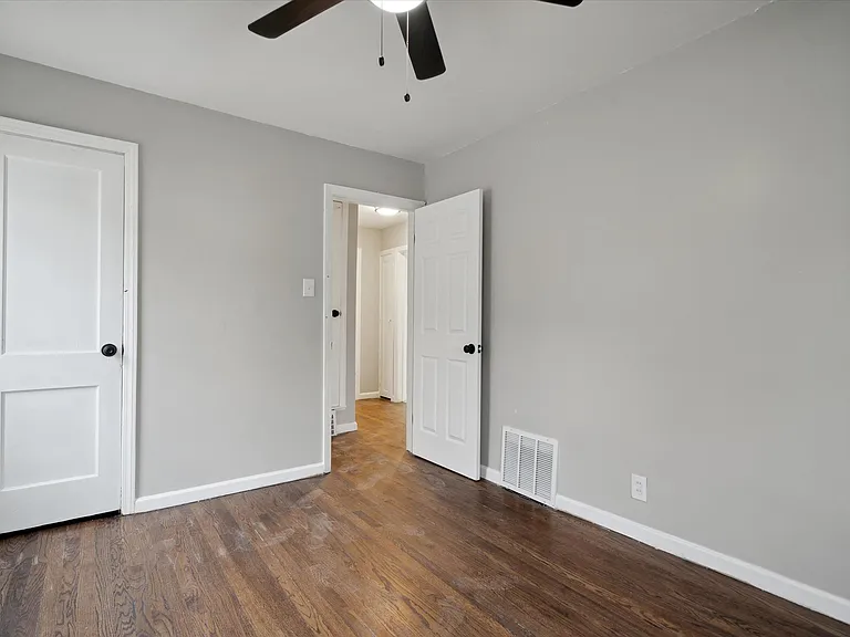 McCormick St — Photo 16