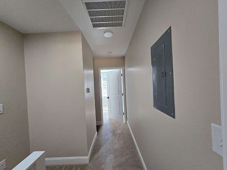 402 Giles St #B — Photo 75