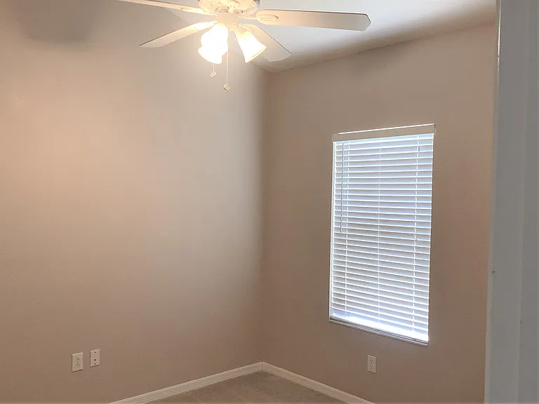 25008 Hyde Park Blvd — Photo 16