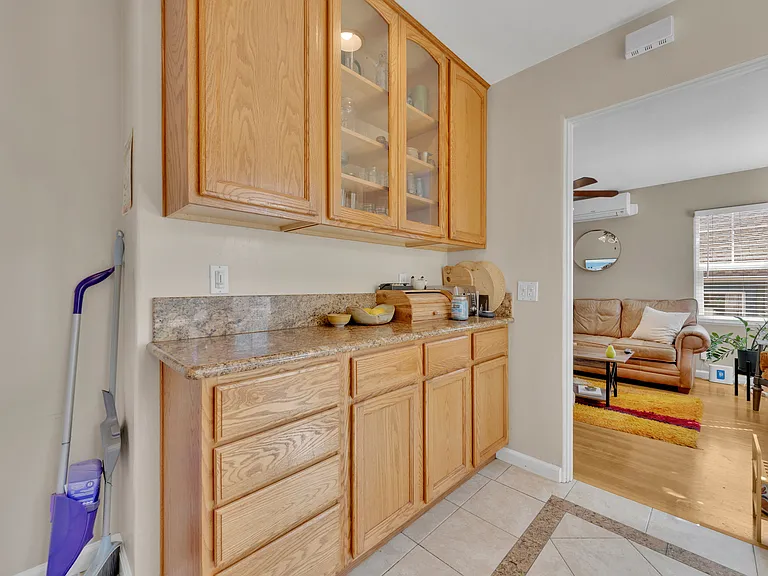 1843 31st St #1843 — Photo 9