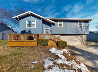 2660 Summer Meadows Dr, Perry, IA 50220