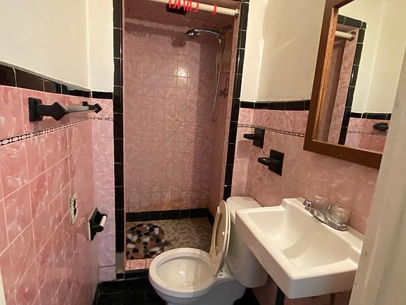 5th image of 917 Ellsworth St Floor 1