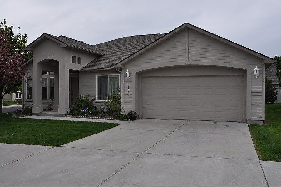 1st image of 798 Canyon Park Ave