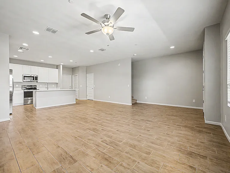 733 E Commonwealth Ave #27 — Photo 12