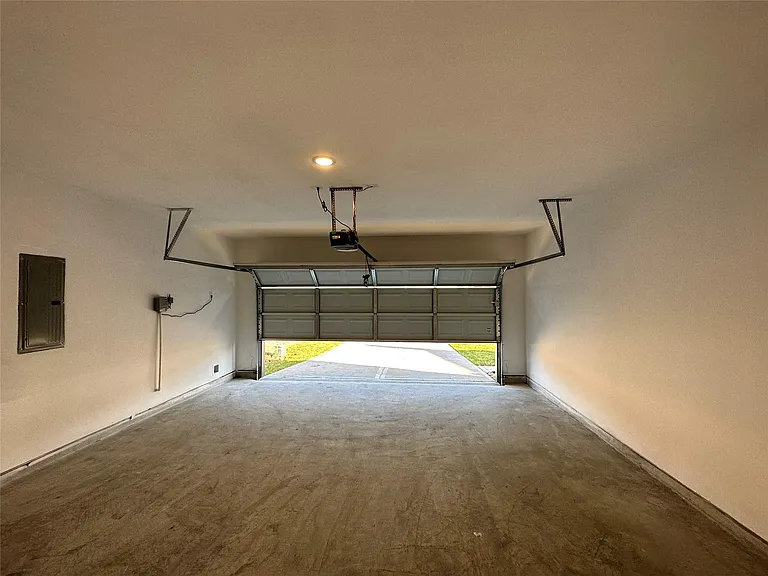 16504 Moss Ln — Photo 14