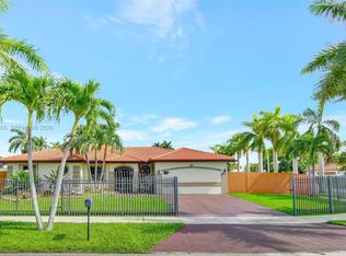 13203 SW 205th Ln, Miami, FL 33177