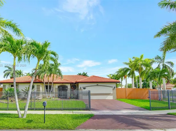 13203 SW 205th Ln, Miami, FL 33177