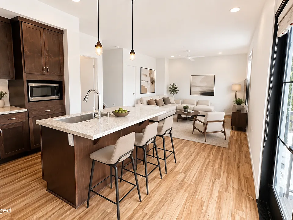 107 G St #209