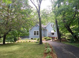 697 Glencoe Rd, Excelsior, MN 55331