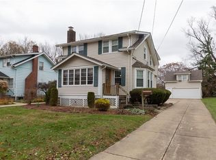 1571 Commodore Rd, Lyndhurst, OH 44124