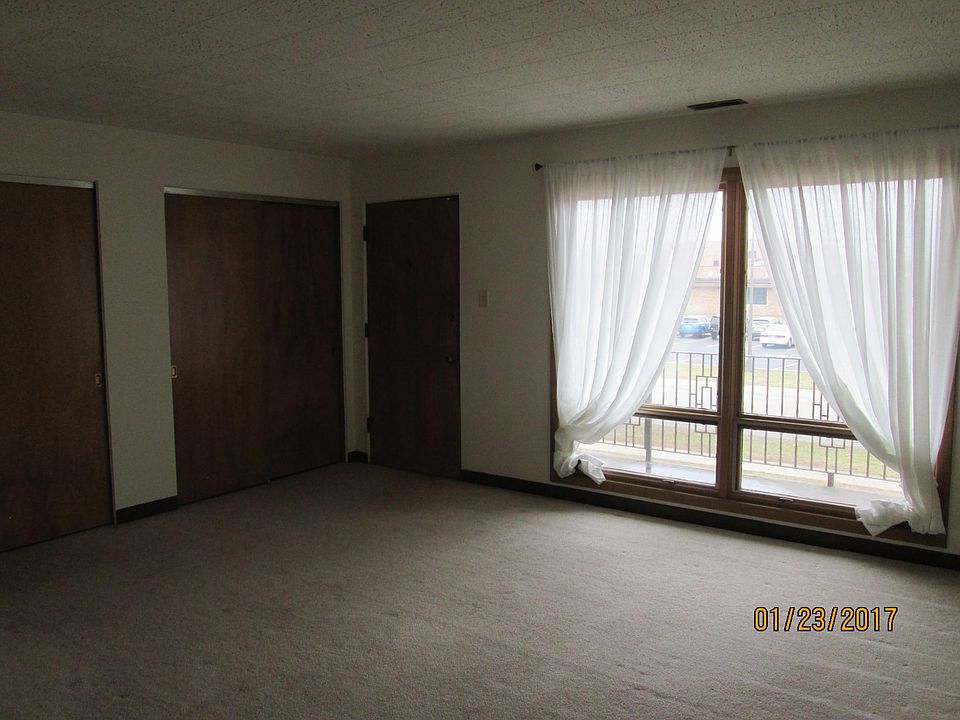Living room front entry
