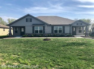 542 SE Maple Dr, Blue Springs, MO 64014
