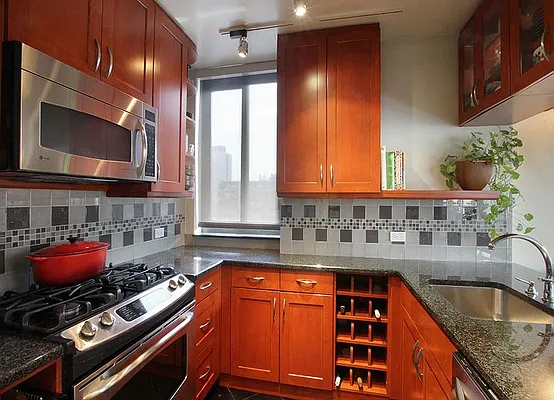 Sold by Warburg | media 3