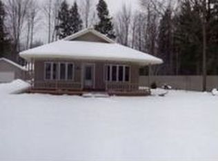 415 Erie St, Houghton lake, MI 48629