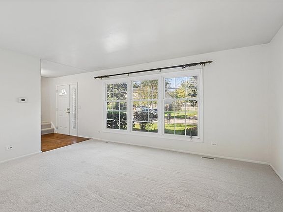3rd image of 5 Malvern Ln