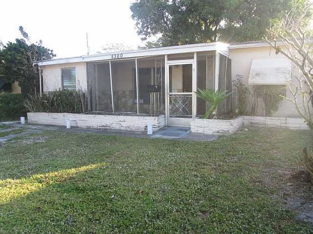 1st image of 5300 NE 1st Ter