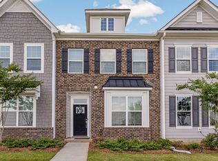 4 Medway Ct, Greer, SC 29651