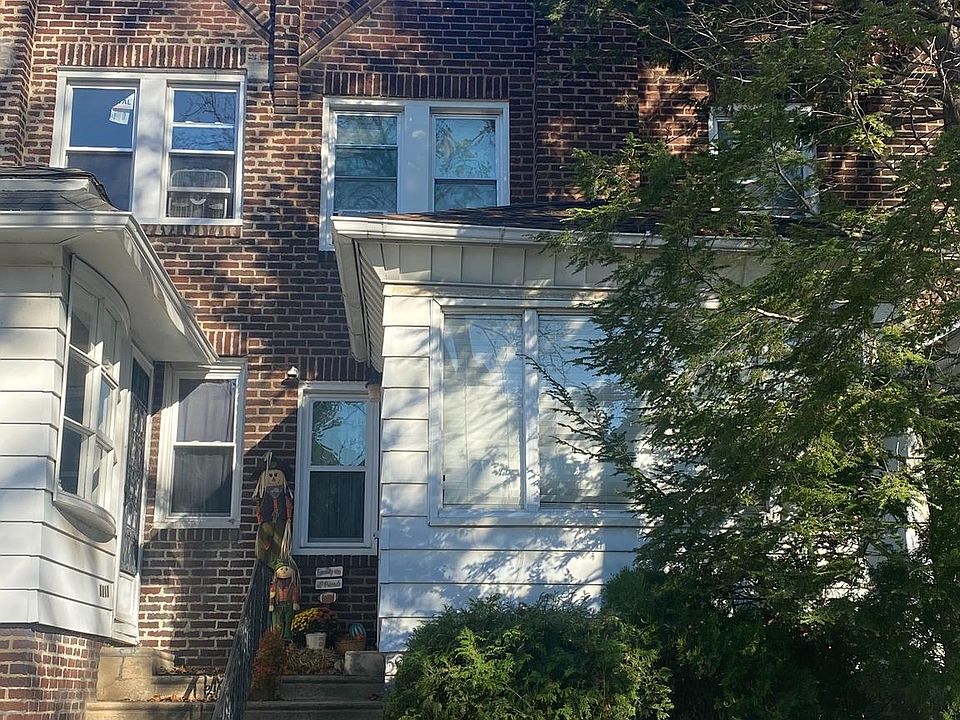 1st image of 5915 W Oxford St