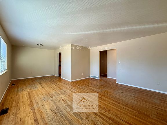 5th image of 310 Fairfax St