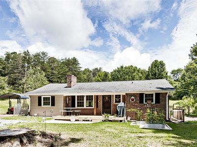 1833 Piney Mountain Rd, Walnut Cove, NC, 27052
