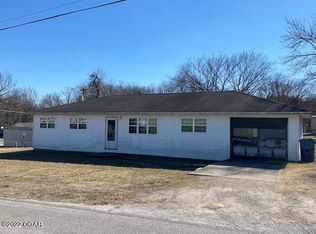 512 S Random Rd, Granby, MO 64844