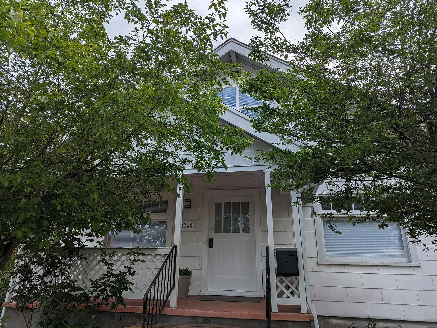 3 bed, 1907 sqft, $2,590 — Photo 1