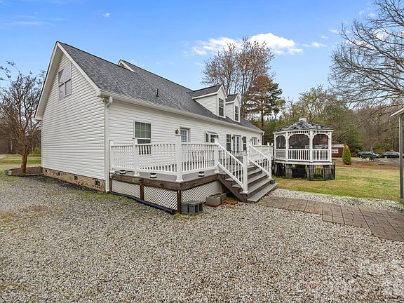 5th image of 1012 Saint Paul Church Rd