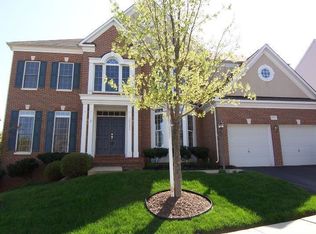 20362 Cliftons Point St, Sterling, VA 20165