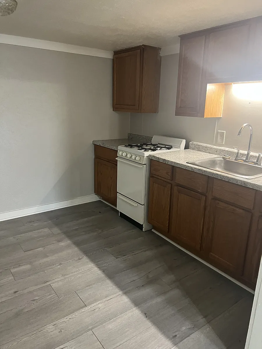 Building Photo - 3813 S Lafayette Ave #C
