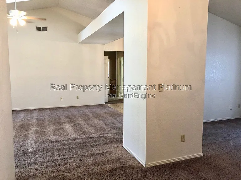 6425 N Arthur Ave — Photo 14