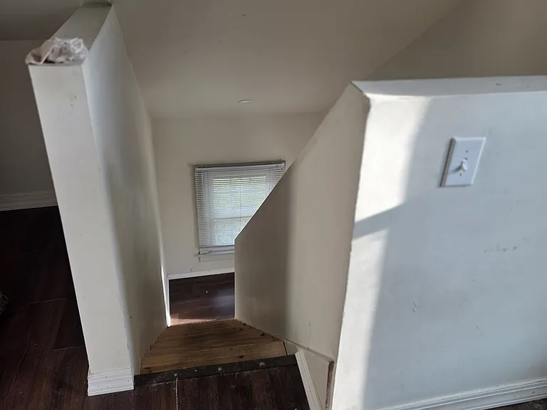 2501 Hubbard St — Photo 4