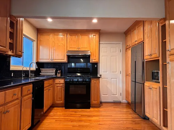 22525 E Cliff Dr, Santa Cruz, CA 95062
