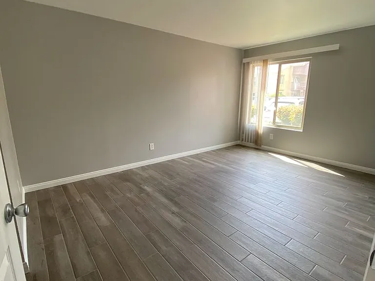 5926 Rancho Mission Rd #85 — Photo 11
