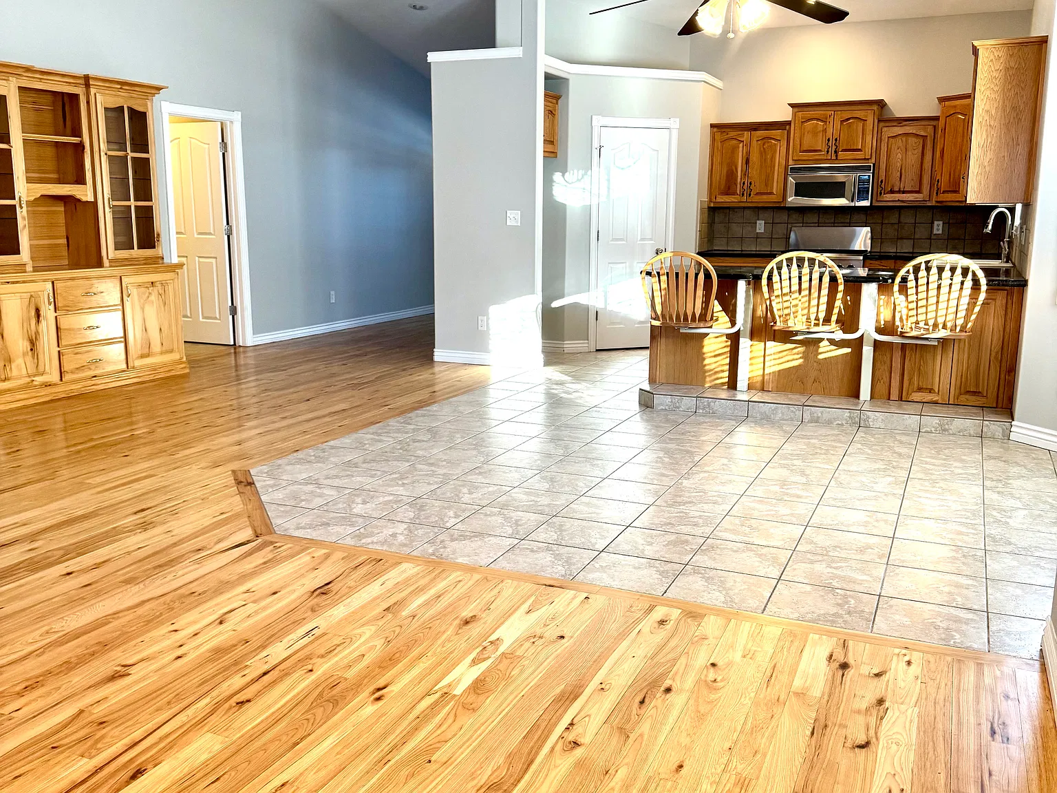 4 bed, 3200 sqft, $2,600 — Photo 4