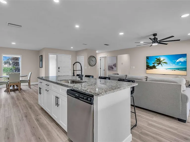 2544 Carlisle Pl — Photo 8