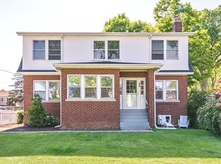 152 Highwood Ave, Highwood, IL 60040