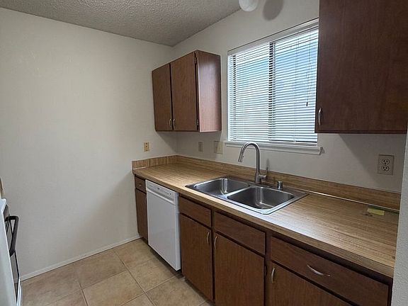 5th image of 32 S Quay St #2