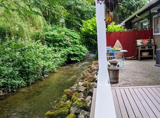 (Undisclosed Address), Issaquah, WA 98027