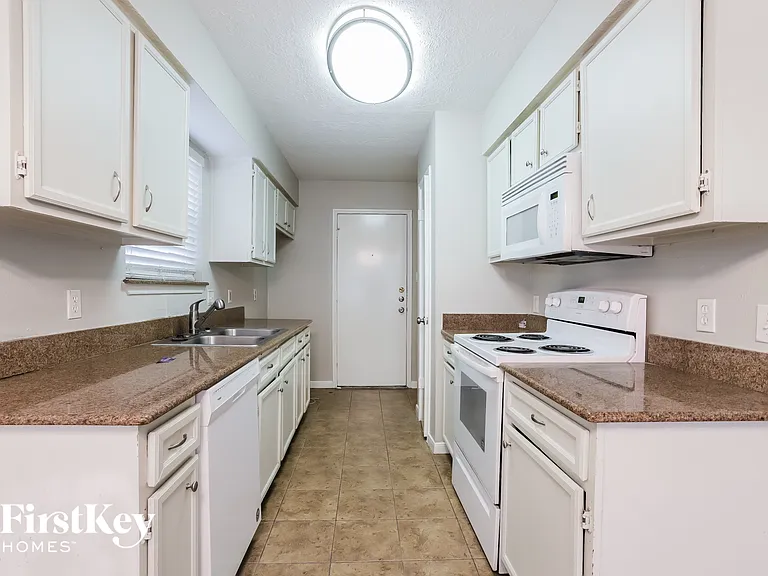 4118 Algernon Dr — Photo 6