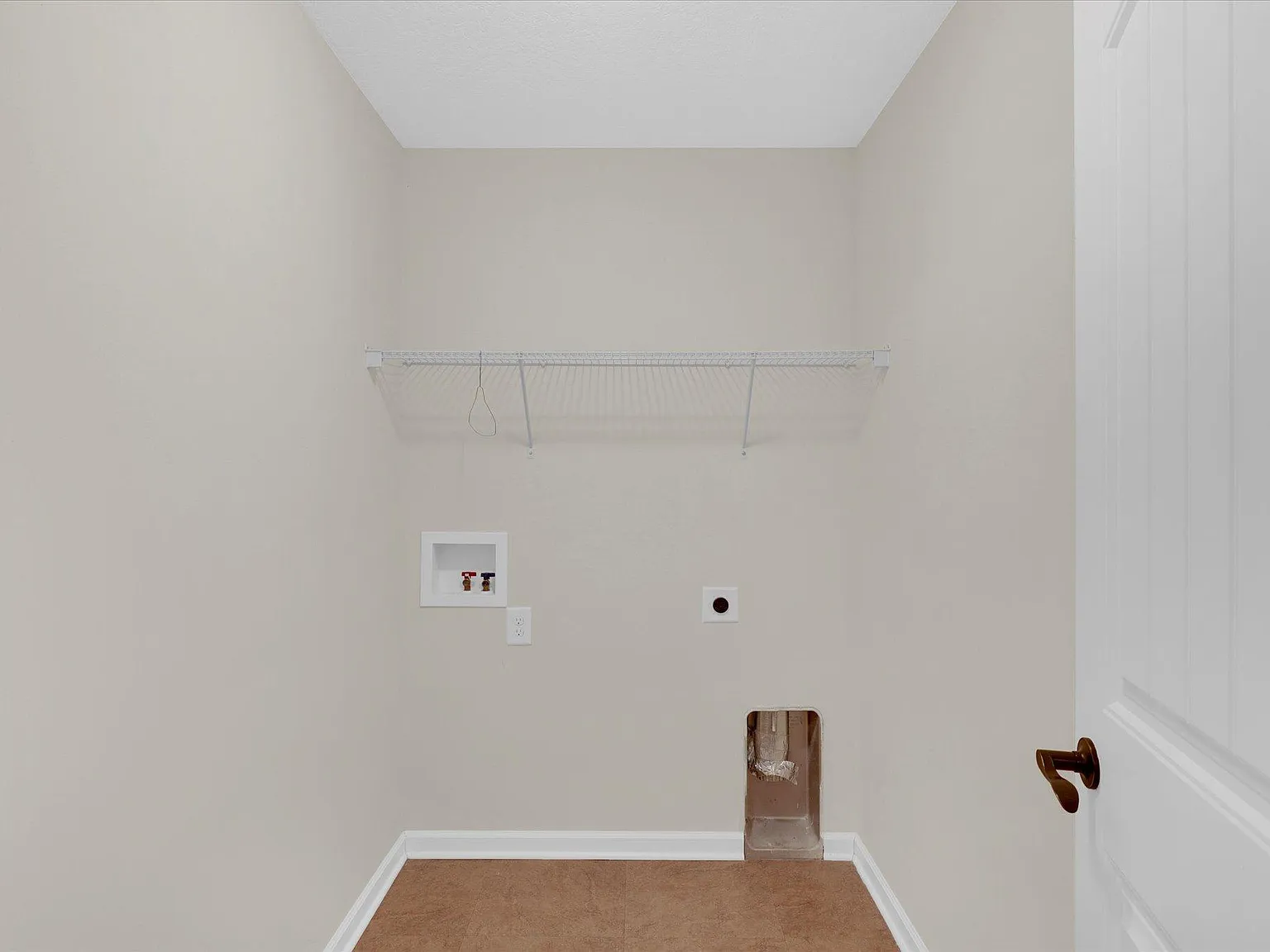 3 bed, 1798 sqft, $2,500 — Photo 4