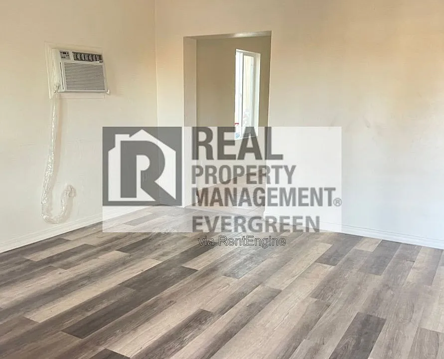85 E Thurman Ave #9