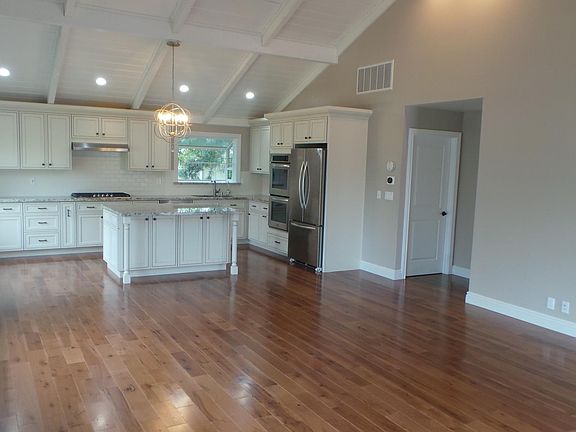 4th image of 19357 Zinfandel Ct Pool House