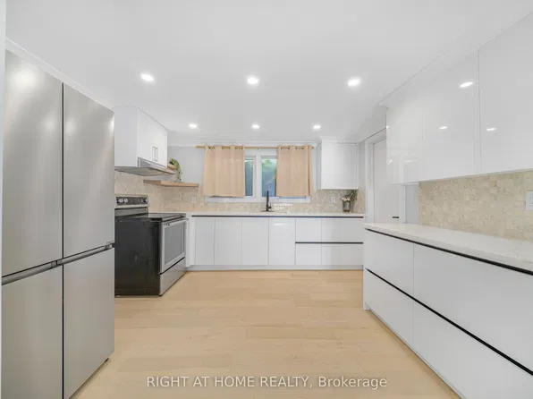 144 Waterloo St, Fort Erie, ON L2A 3K2