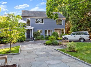 11 Candlelight Pl, Greenwich, CT 06830